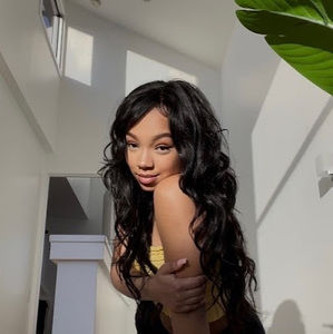 Meet your Posher, J'yah sade